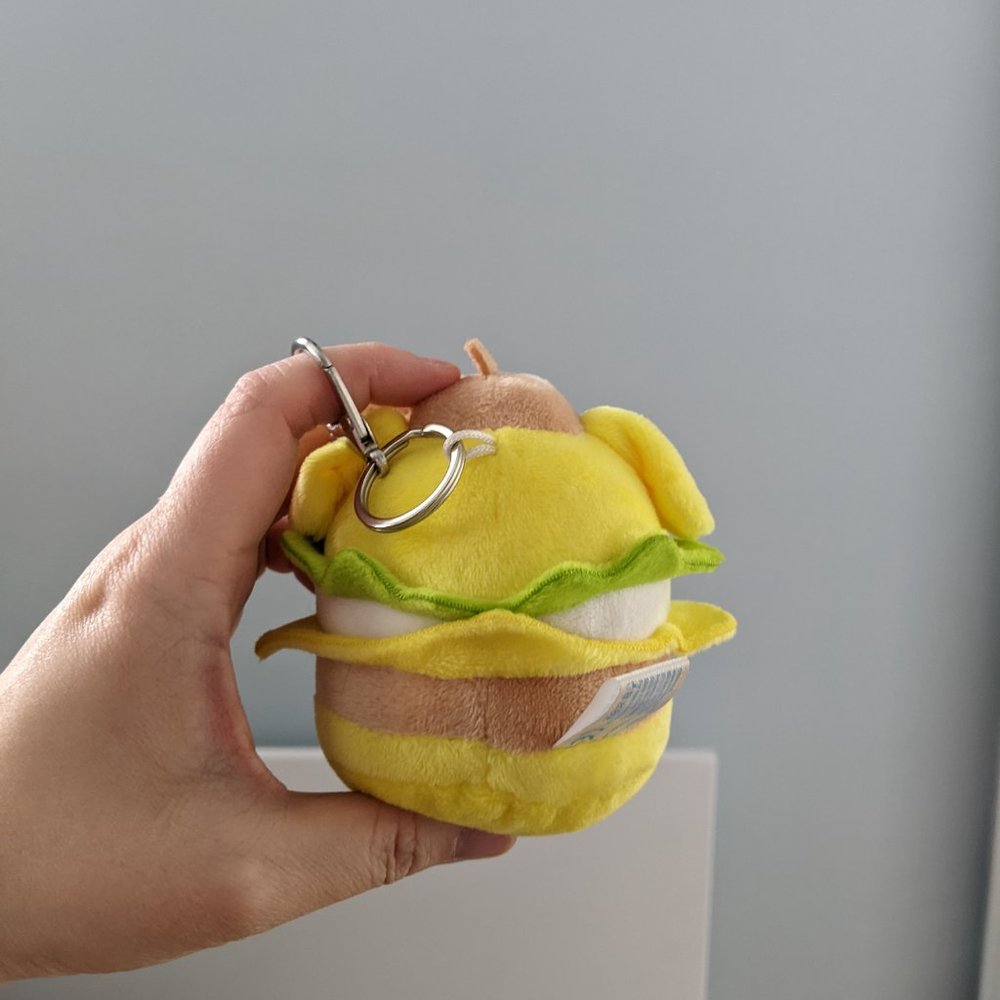 Kidrobot x Sanrio Pom Pom Purin Burger Plush - Picture 2 of 3
